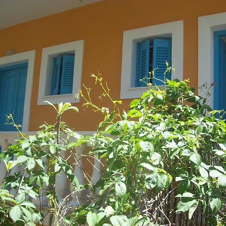Villa Vania Gardenos Vitaládes Extérieur photo