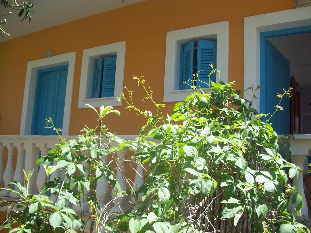 Villa Vania Gardenos Vitaládes Extérieur photo